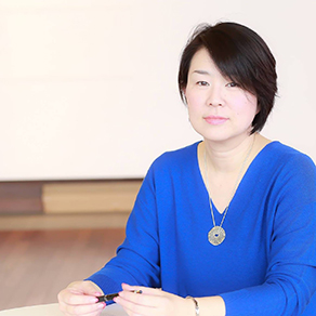 菅根初恵さん